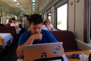 Manuel am arbeiten im Speisewagen des Trans-Asia Express