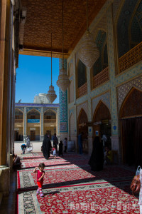 Shiraz, Schah-Cheragh-Schrein, Nebengebäude